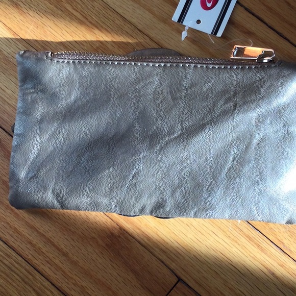 Small clutch purse.  Taupe with decoration. - Picture 6 of 6